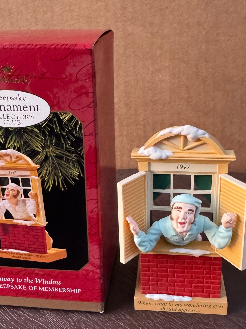KEEPSAKE the Label Red and Cream Holiday Keepsake Box